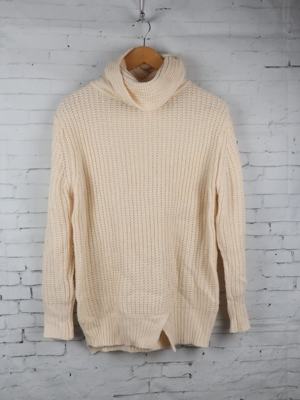 TULIP B WINTER WHITE LONG SLEEVE COWL NECK TUNIC SWEATER WITH NOTCH HEM DETAIL